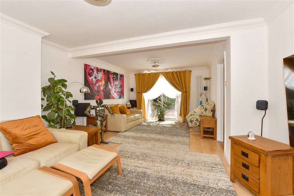 Property photo 3 of 12 Lounge/Dining Room