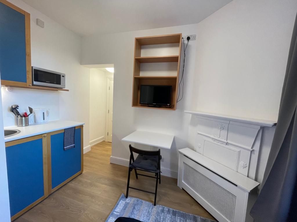 Property photo 3 of 6 Gallery