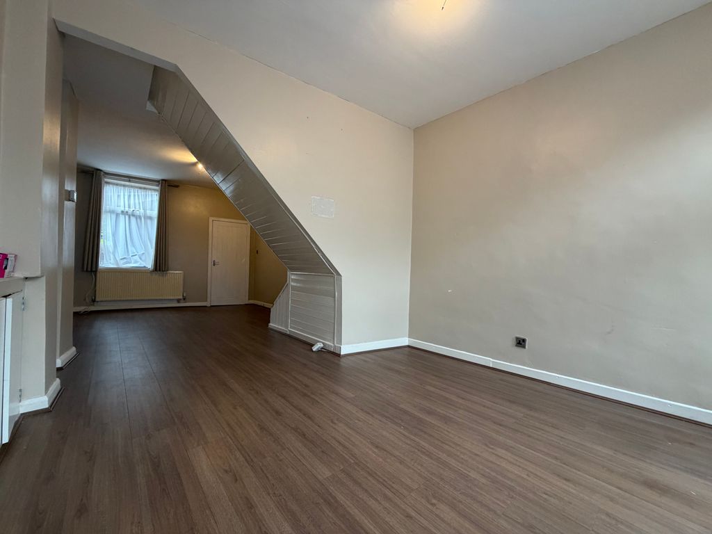 Property photo 3 of 11 Image