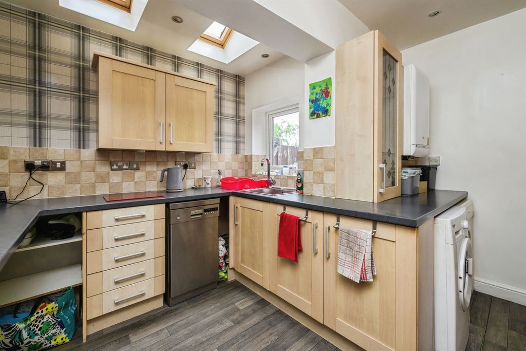 Property photo 3 of 15