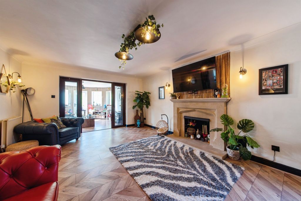 Property photo 3 of 19