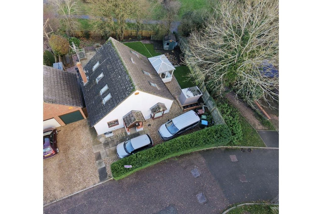 Property photo 3 of 23