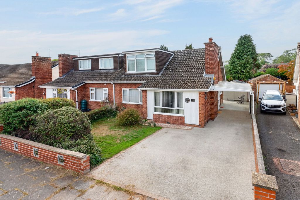 Property photo 1 of 33