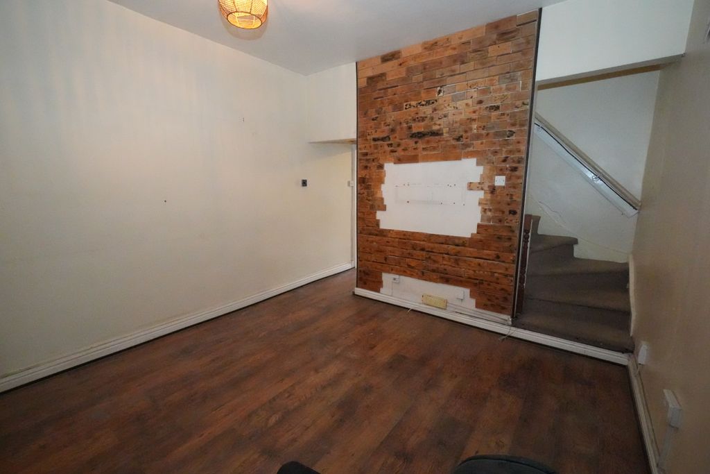 Property photo 2 of 11 Image 1