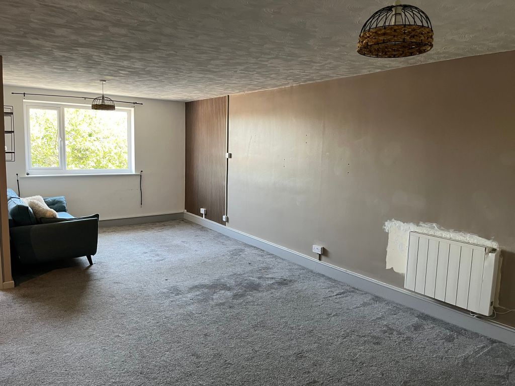 Property photo 2 of 5 Living Room
