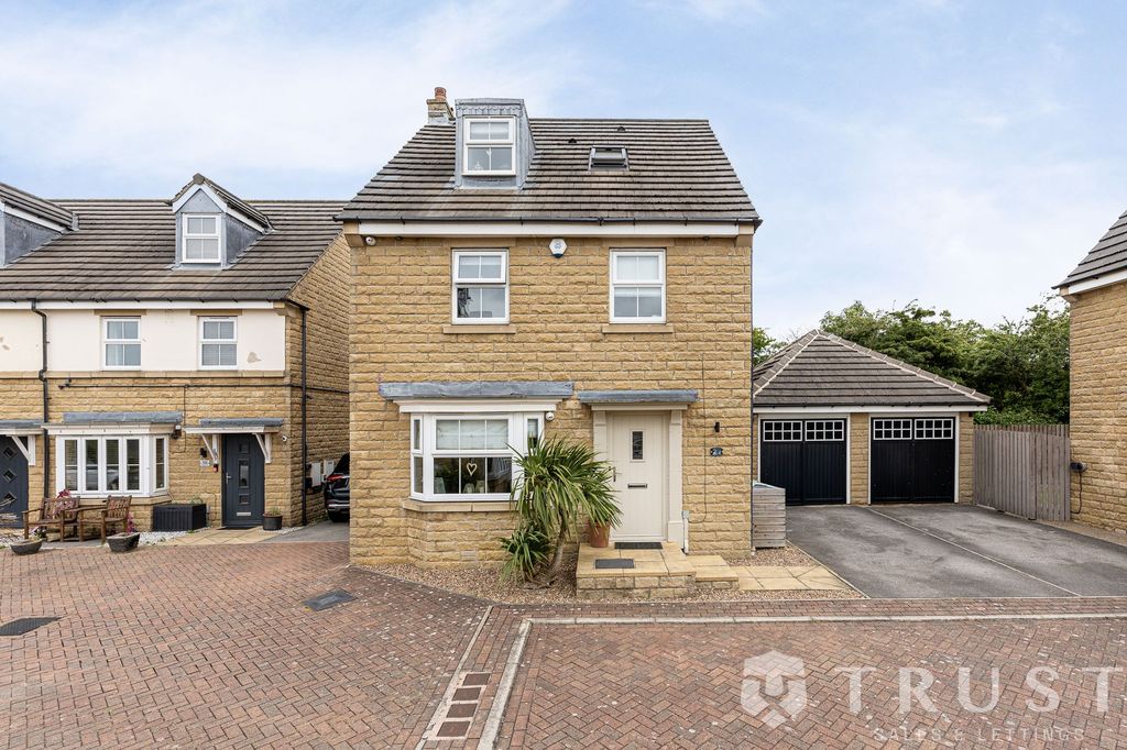 Property photo 1 of 65