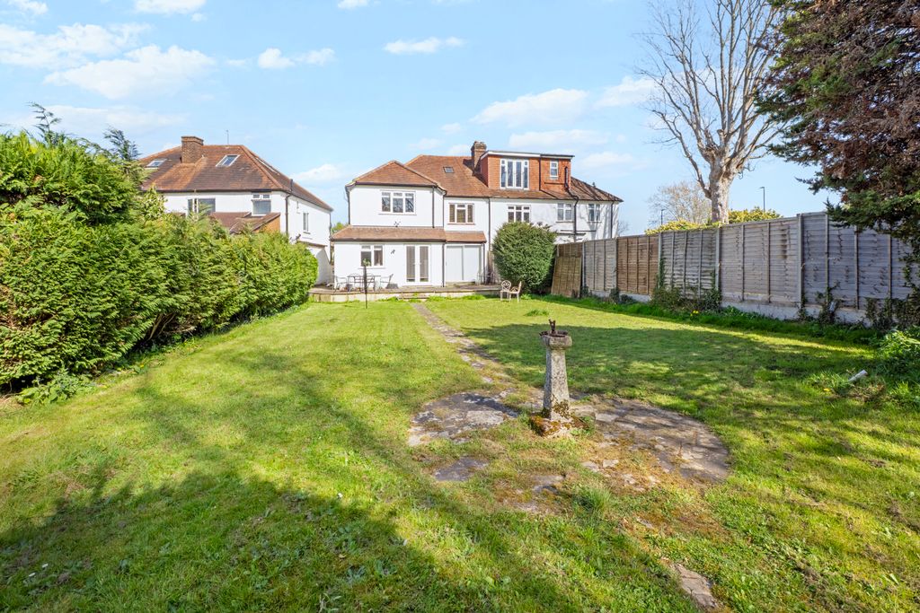 Property photo 2 of 22 Picture No. 26