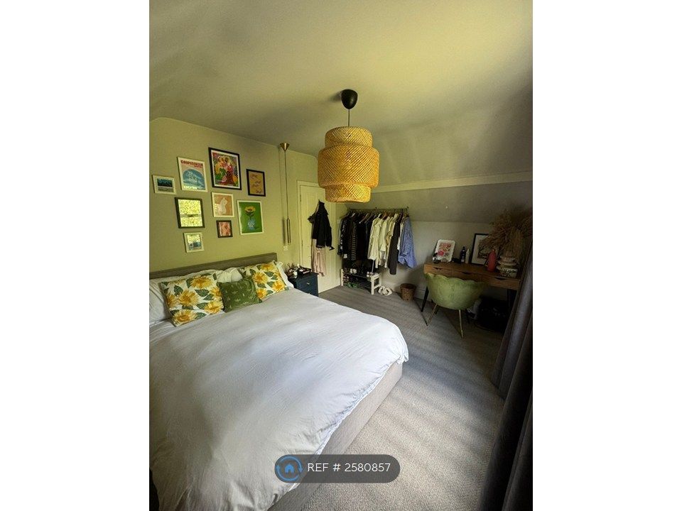 Property photo 3 of 5 Bedroom 1