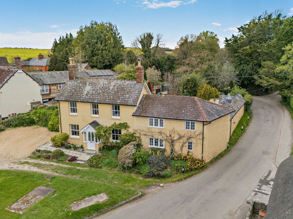 Property photo 1 of 22 Sun Cottage