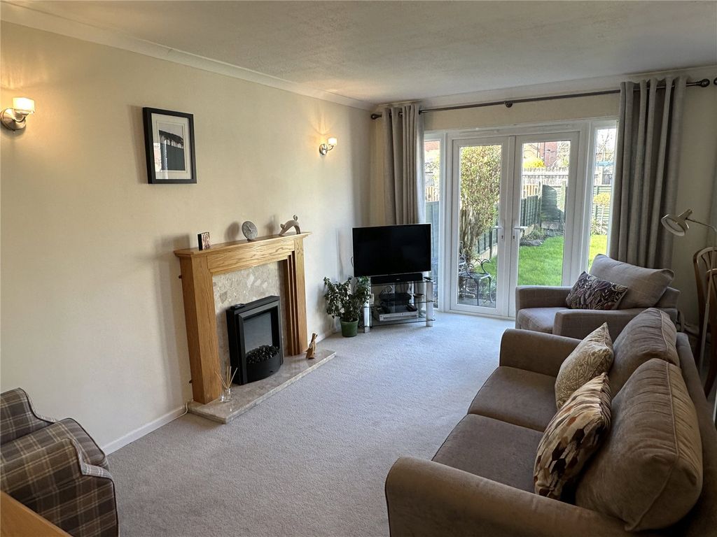 Property photo 3 of 23 Picture No. 14