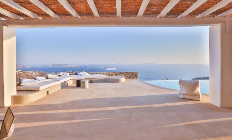 Property photo 2 of 39