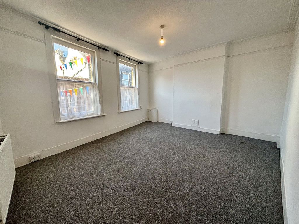 Property photo 1 of 7 Picture No. 30