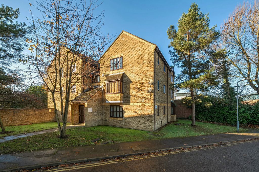 Property photo 1 of 20 1386519-1-69301B1...