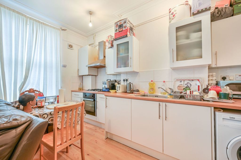 Property photo 2 of 9