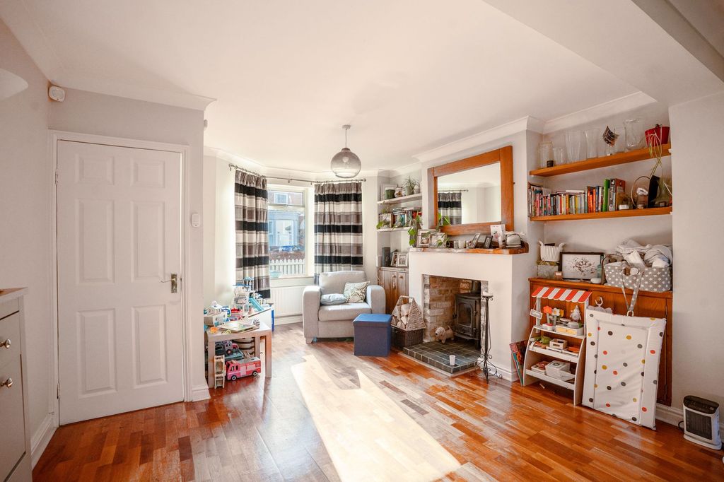 Property photo 3 of 15