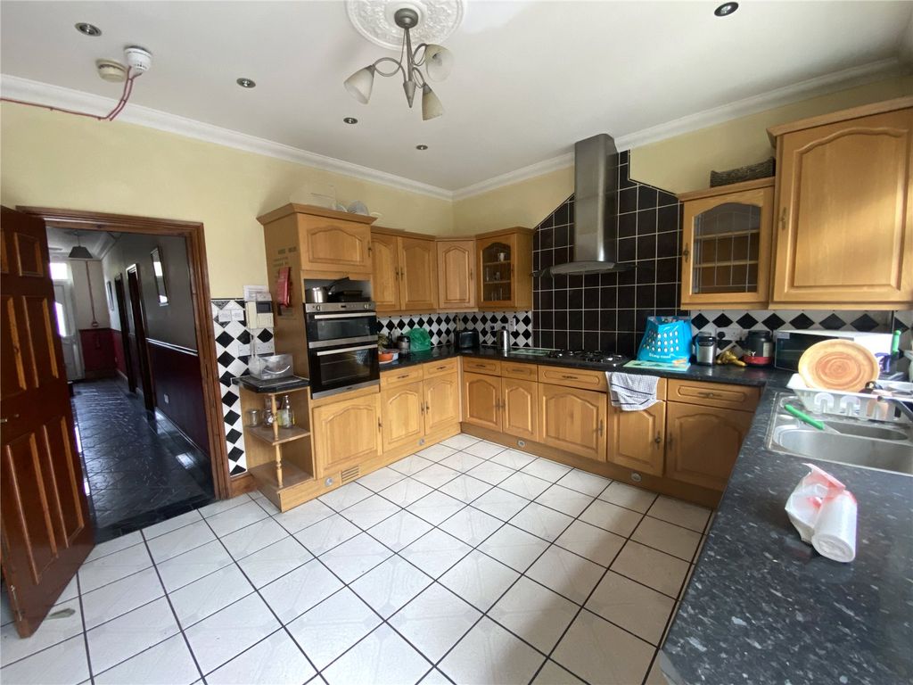 Property photo 2 of 14 Picture No. 07