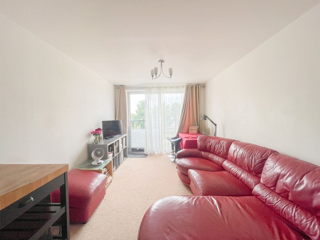 Property photo 2 of 10 5325102