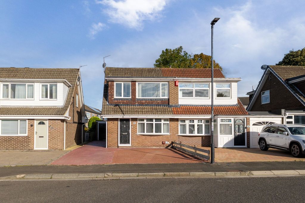 Property photo 1 of 16 External