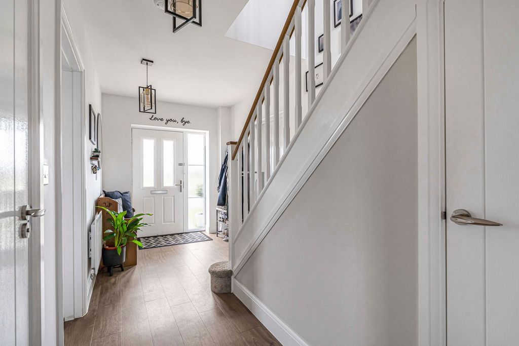 Property photo 3 of 30