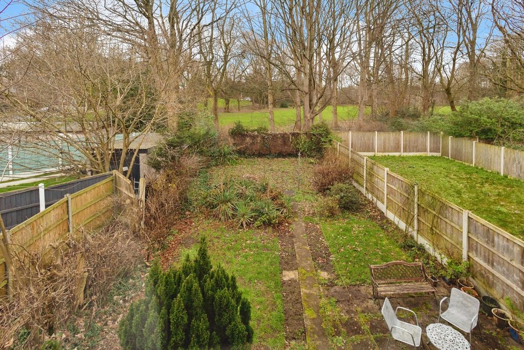 Property photo 3 of 17 Pbox-Img.Jpg