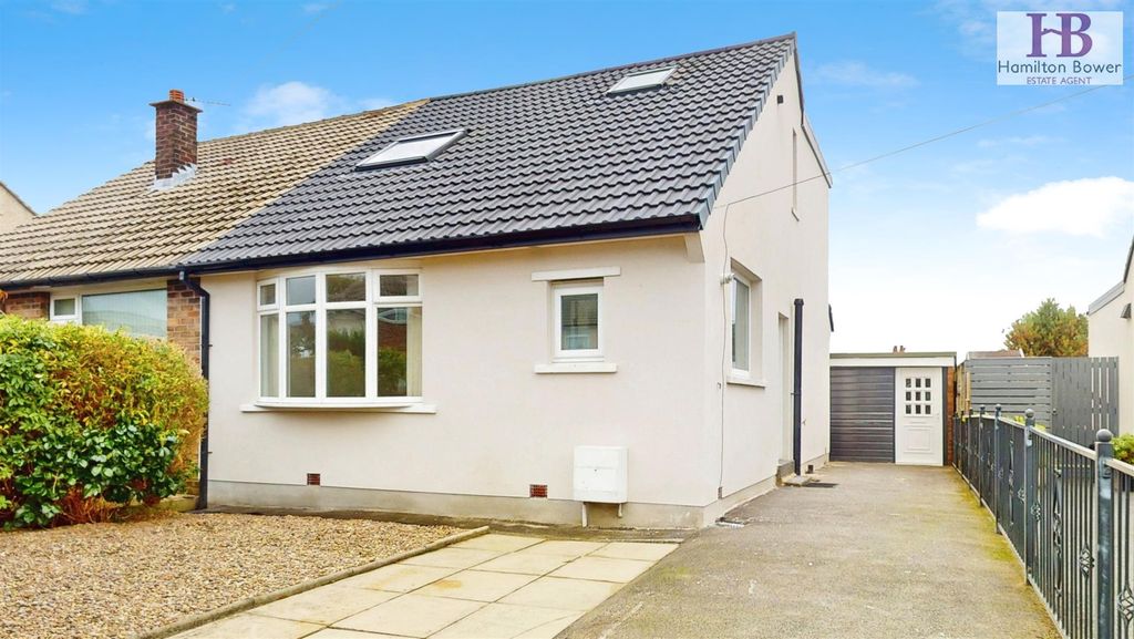 Property photo 1 of 19 B7921Bf2-44-Daleson-Close-10312025_163300.Jpg