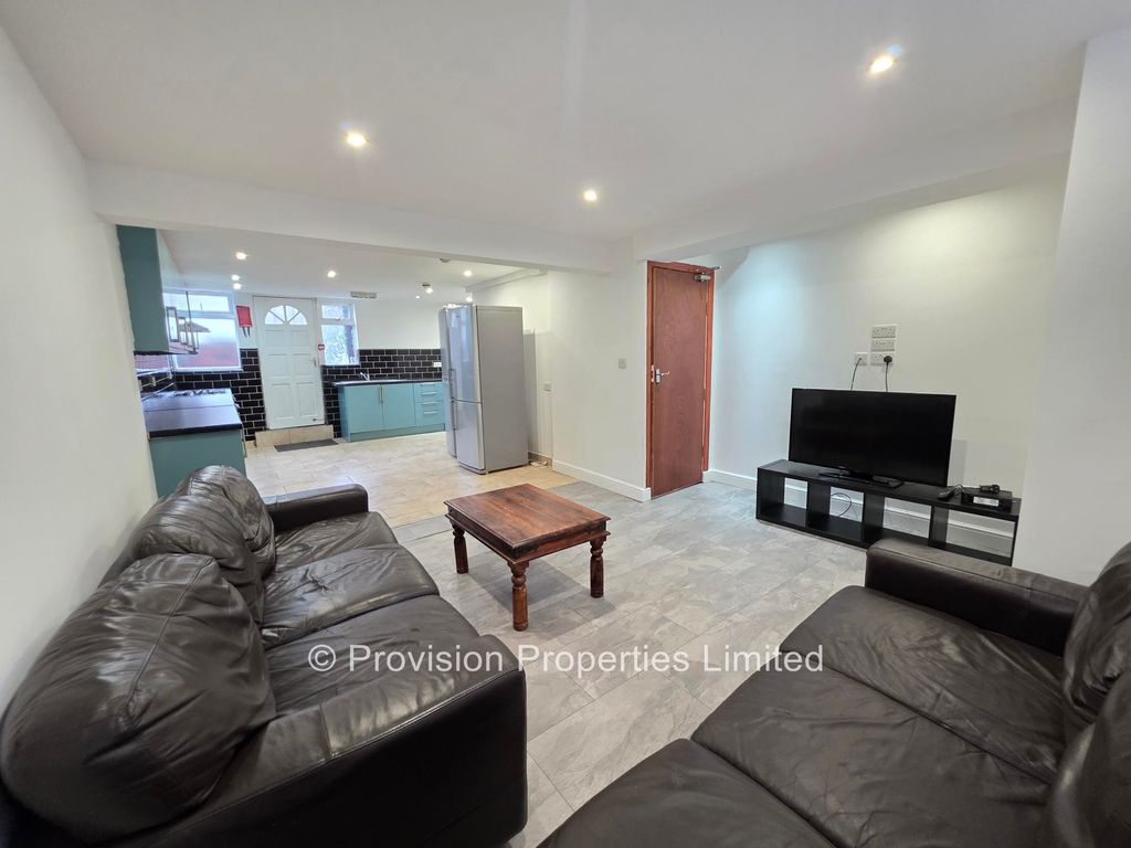 Property photo 1 of 10 Photo