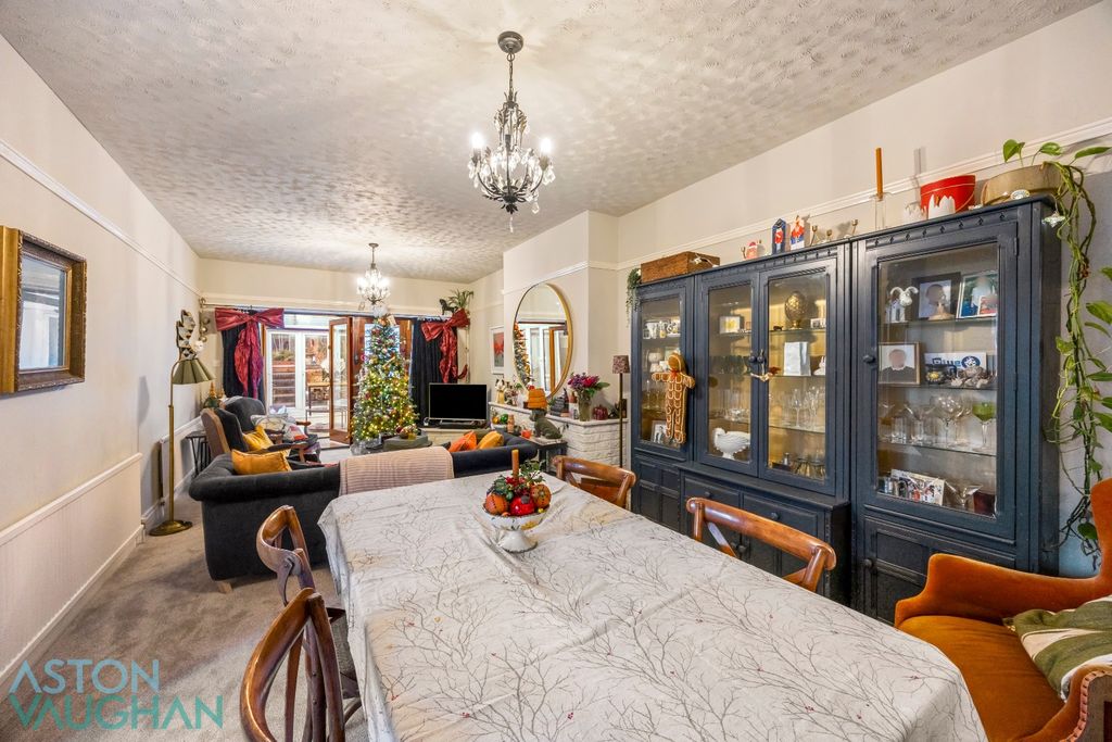 Property photo 2 of 38 4751442