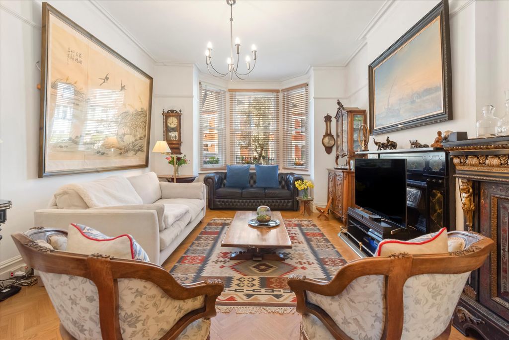 Property photo 2 of 12 Image