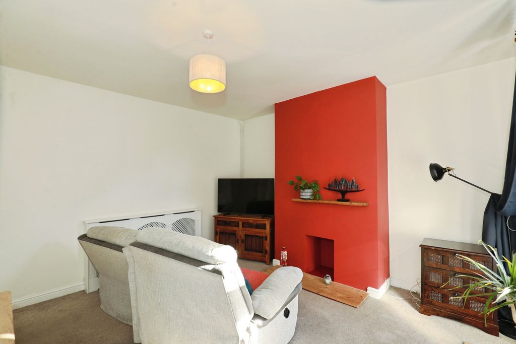 Property photo 3 of 16