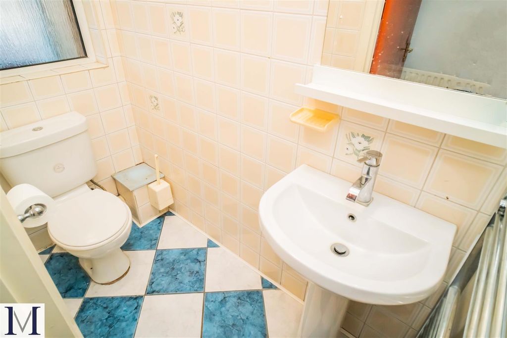 Property photo 2 of 3 Room 1 Toilet.Jpg