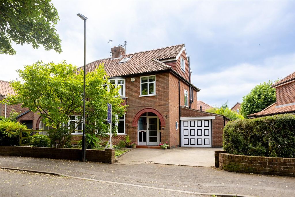 Property photo 1 of 38 26_Bracken_Road_8.Jpg
