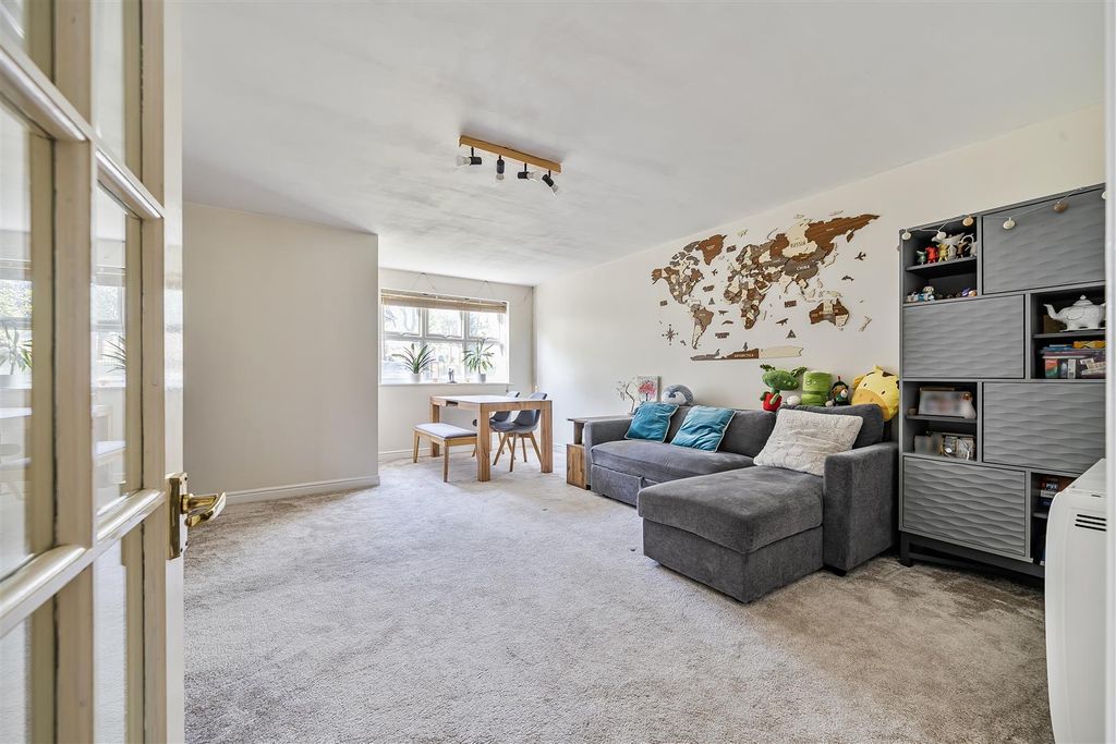 Property photo 2 of 14 Living Room