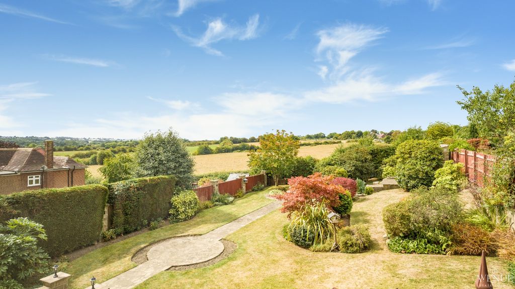 Property photo 2 of 37 4379743