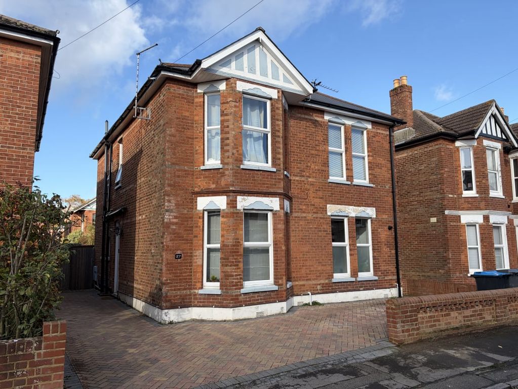 Property photo 2 of 20