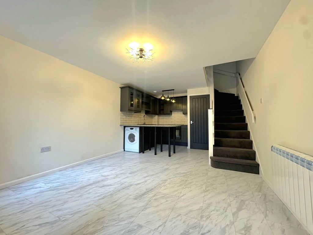 Property photo 2 of 9 Reception Room