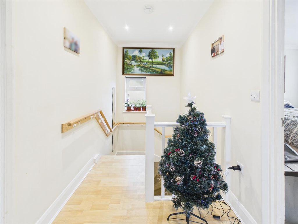 Additional image 7 of 2 bed flat for saleSouth Coast Road, Peacehaven BN10