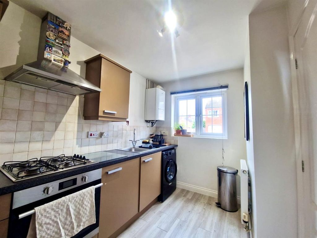 Property photo 3 of 12 A85c31ba-5A01-40Bf-81Ed-B1Bb8c9Cf6c6.Jpg