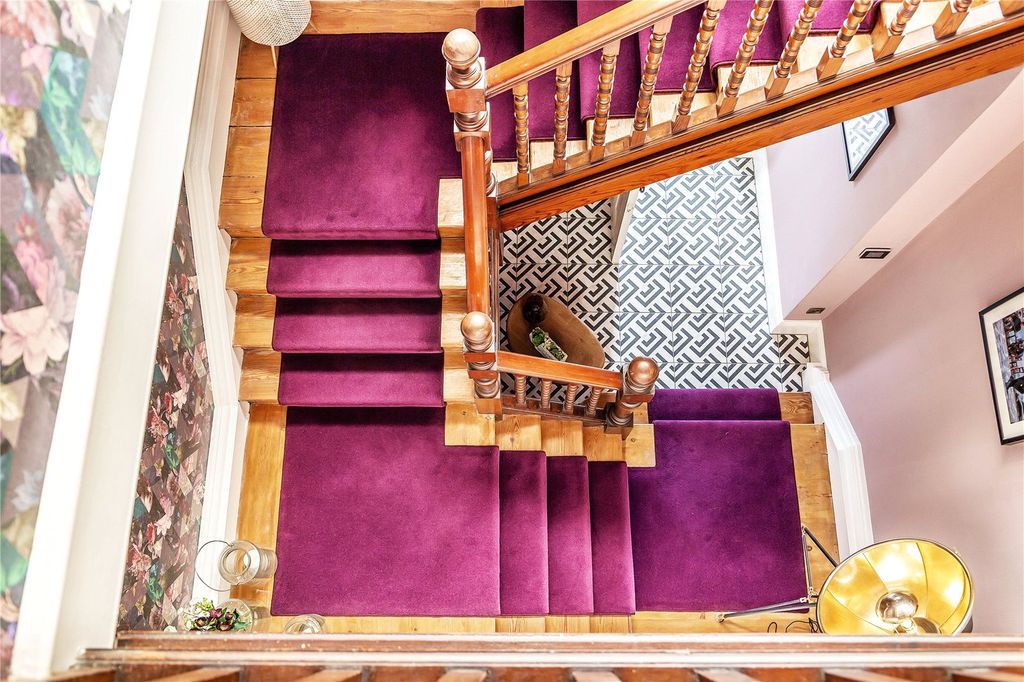 Property photo 3 of 16 Picture No. 12