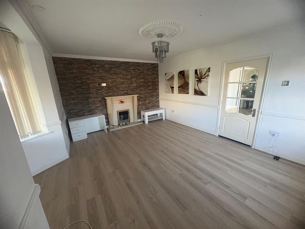 Property photo 3 of 16 Photo-2026-04-04-11-09-47 (1).Jpg