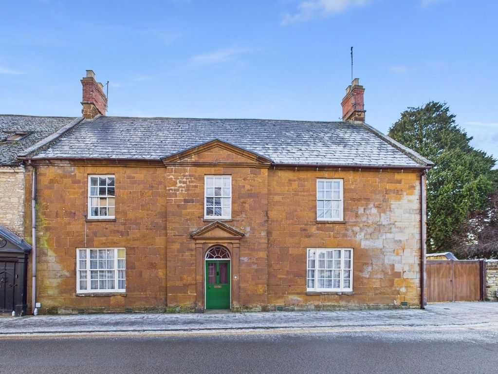 Property photo 1 of 37