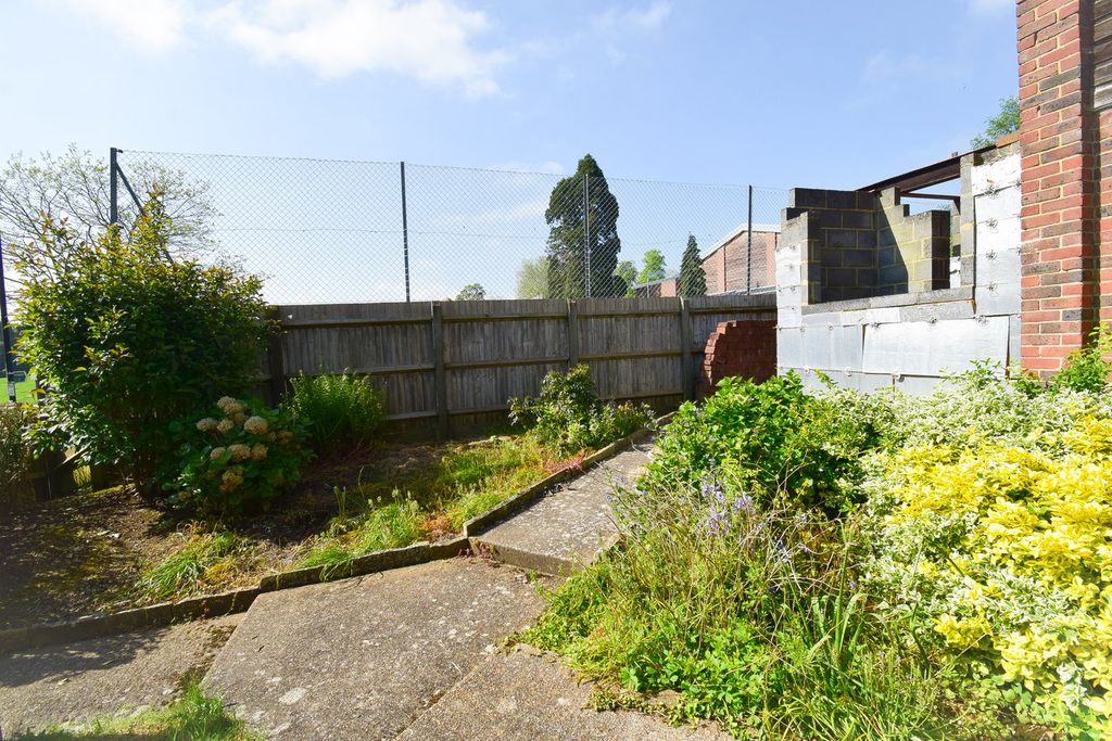 Property photo 3 of 21
