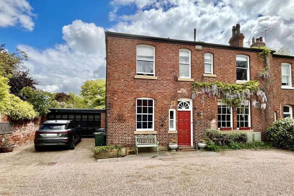 Property photo 1 of 40 1