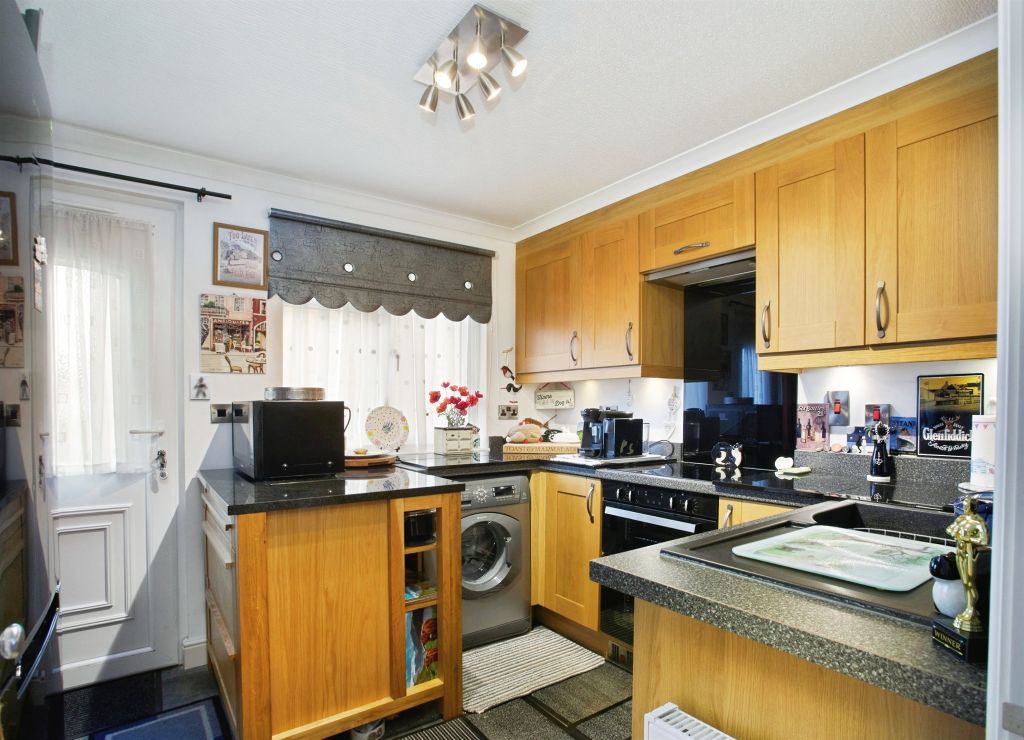 Property photo 2 of 13