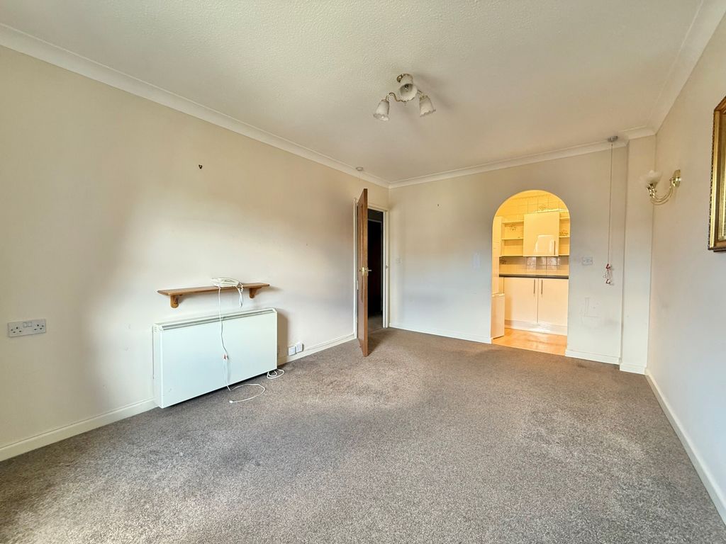 Property photo 3 of 10 Photo 4