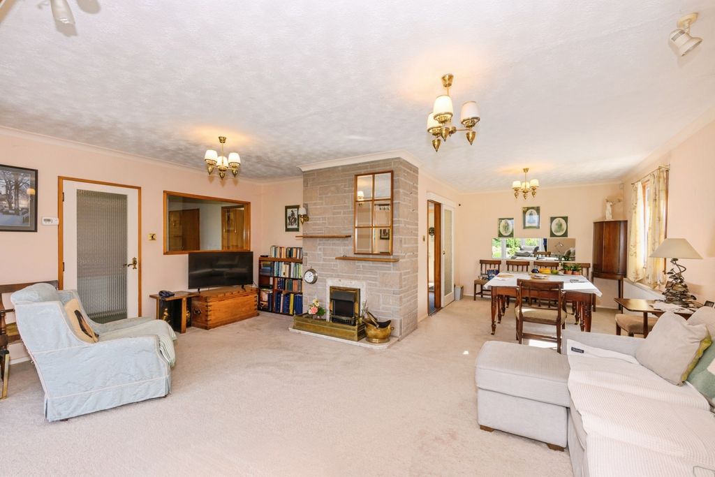 Property photo 3 of 10 Living/Dining Room