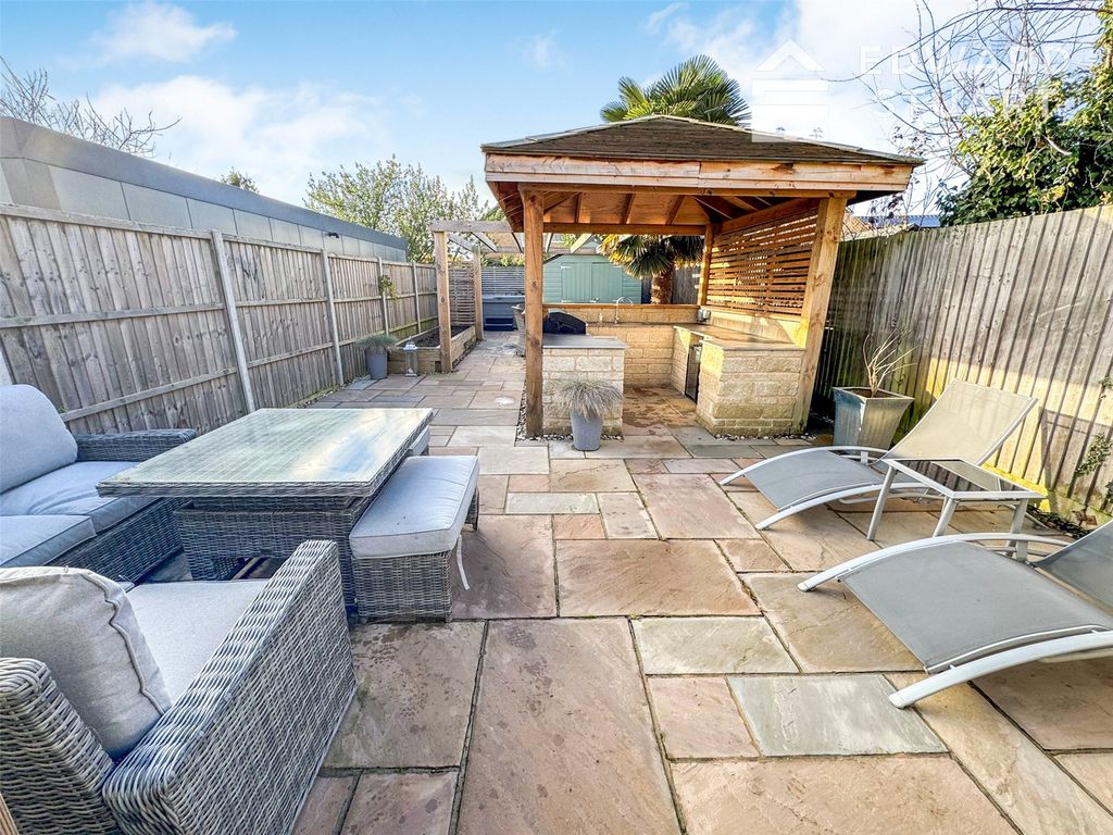 Property photo 3 of 22 Picture No. 03