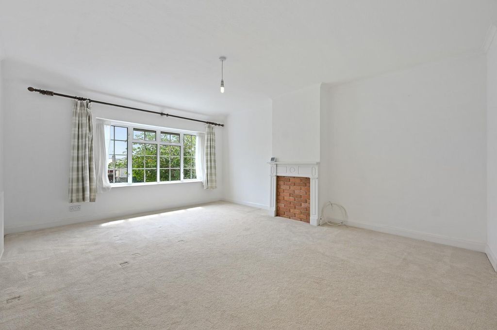 Property photo 2 of 9 6.Jpg