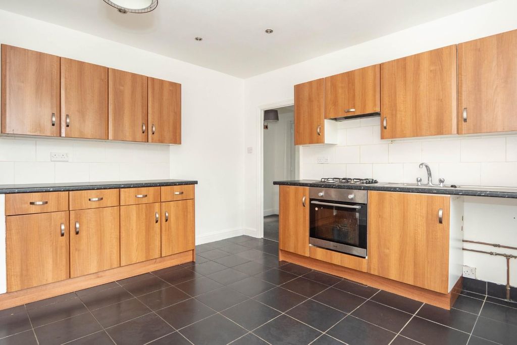 Property photo 3 of 20 Kitchen/Diner