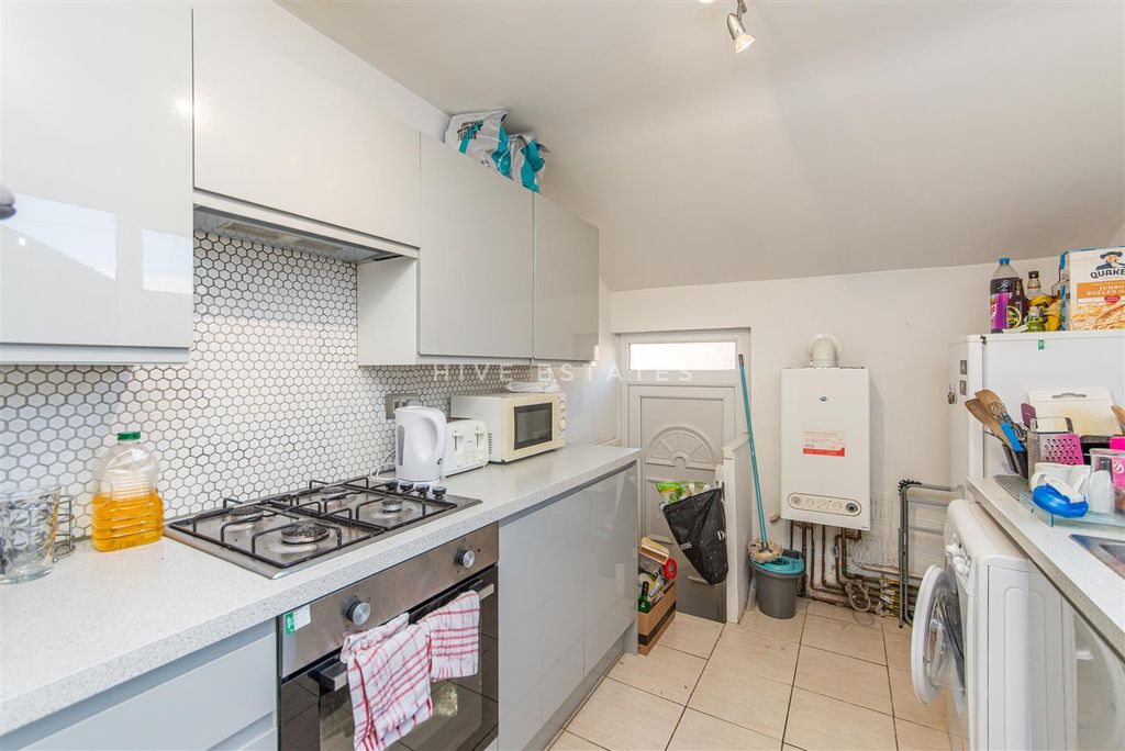 Property photo 3 of 9 W-2726.Jpg