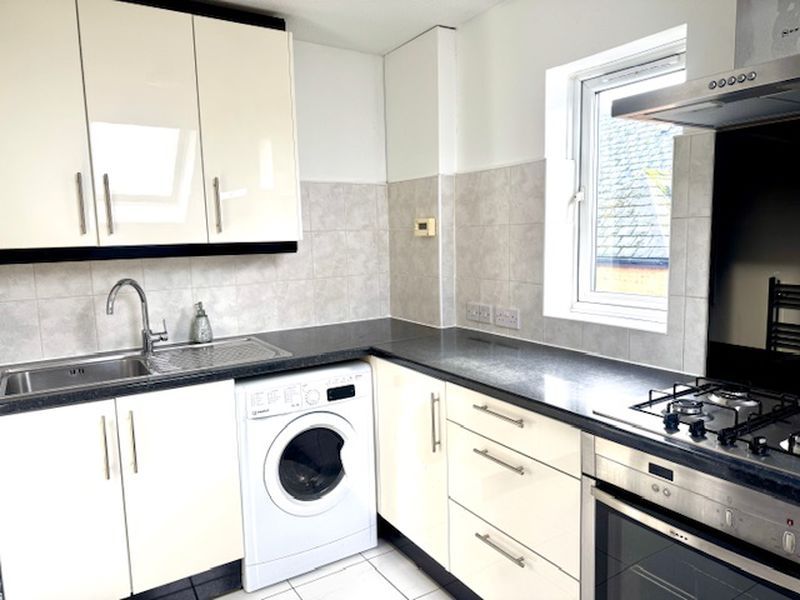 Property photo 3 of 6 Photo 2